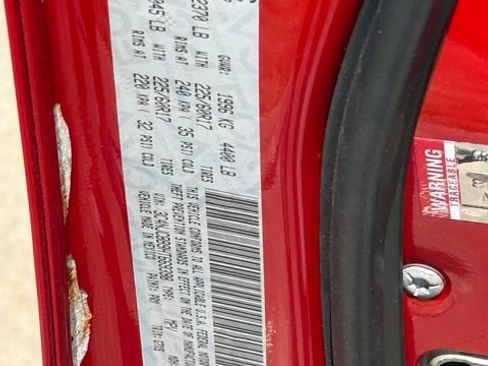 Used 2017 Jeep Compass Latitude w/ Popular Equipment Group image 32