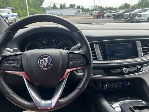 Used 2024 Buick Enclave Essence w/ Experience Buick Package AWD/4WD image 16