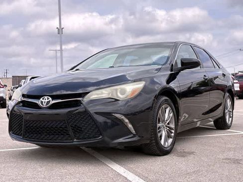 Used 2017 Toyota Camry SE FWD image 11
