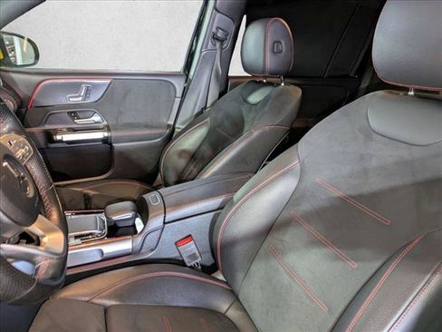 Used 2020 Mercedes-Benz GLB 250 image 16