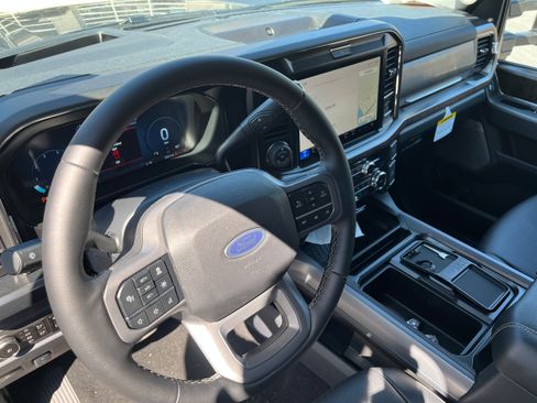 New 2026 Ford F350 Lariat w/ Black Appearance Package image 7