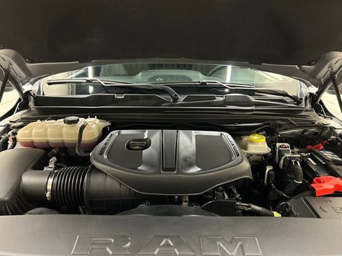 Used 2025 RAM 1500 Big Horn AWD/4WD image 14