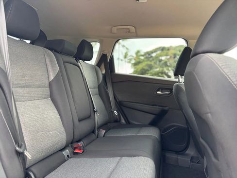 Used 2022 Nissan Rogue SV image 11