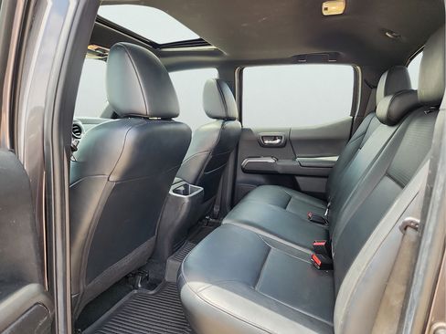 Used 2023 Toyota Tacoma Limited AWD/4WD image 15