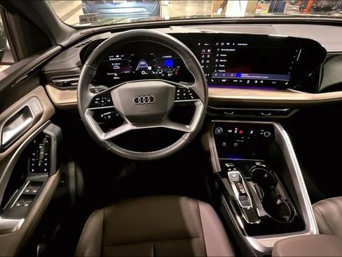 Used 2025 Audi Q5 Premium w/ Convenience Package AWD/4WD image 5