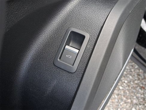 Used 2023 Audi Q5 2.0T Premium Plus w/ Premium Plus Package image 21