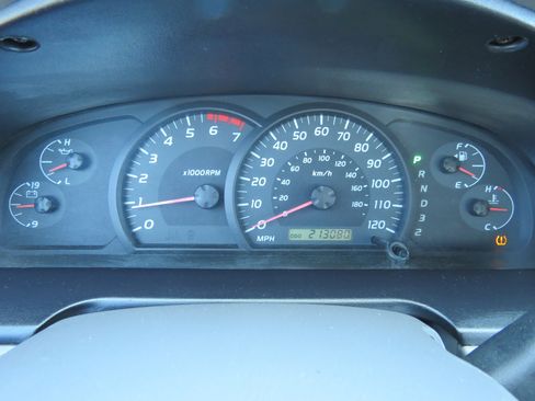 Used 2006 Toyota Tundra Limited image 11