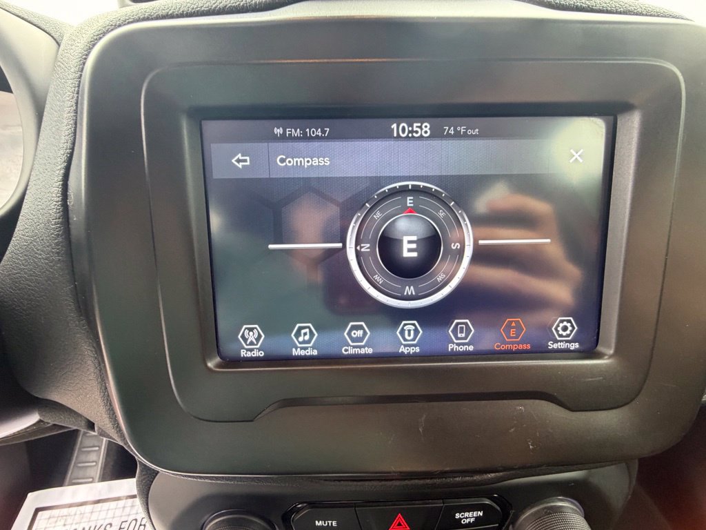 Used 2021 Jeep Renegade Latitude AWD/4WD image 27