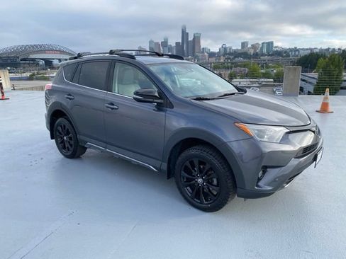 Used 2018 Toyota RAV4 Adventure AWD/4WD image 30