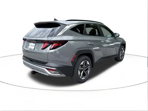 New 2026 Hyundai Tucson SEL w/ Tow & Go Package FWD image 3
