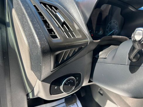 Used 2022 Ford Transit Connect XLT FWD image 21