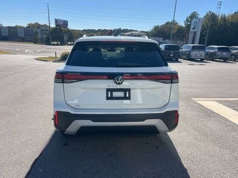 New 2026 Volkswagen Tiguan SE image 4