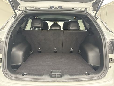 Used 2023 Jeep Compass Limited image 19