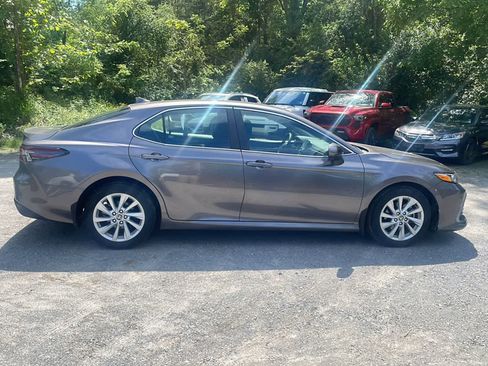 Used 2023 Toyota Camry LE FWD image 10