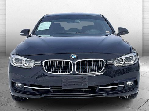 Used 2018 BMW 330e image 2
