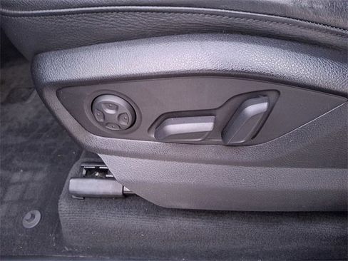 Used 2017 Audi Q7 3.0T Premium Plus w/ Premium Plus Package image 18