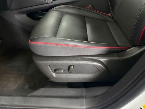 Used 2023 Buick Envision Essence w/ Sport Touring Package AWD/4WD image 22