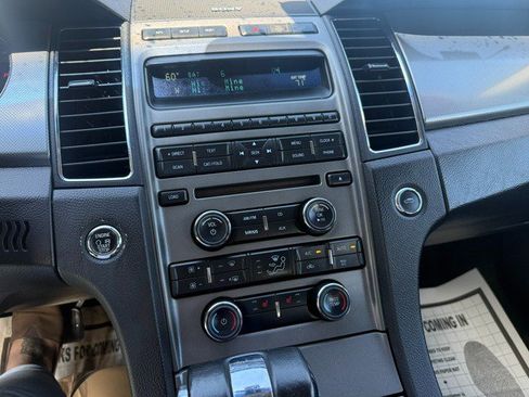 Used 2012 Ford Taurus SEL FWD image 15
