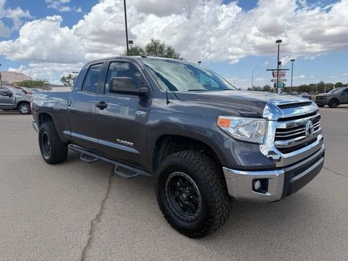 Used 2017 Toyota Tundra SR5 RWD image 3