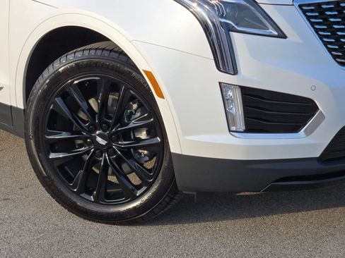New 2025 Cadillac XT5 Luxury image 3