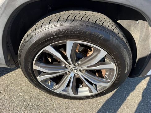 Used 2018 Lexus RX 450h AWD w/ Premium Package image 33