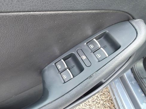 Used 2014 Volkswagen Jetta SE image 23