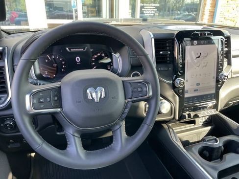 Used 2024 RAM 1500 Laramie AWD/4WD image 28