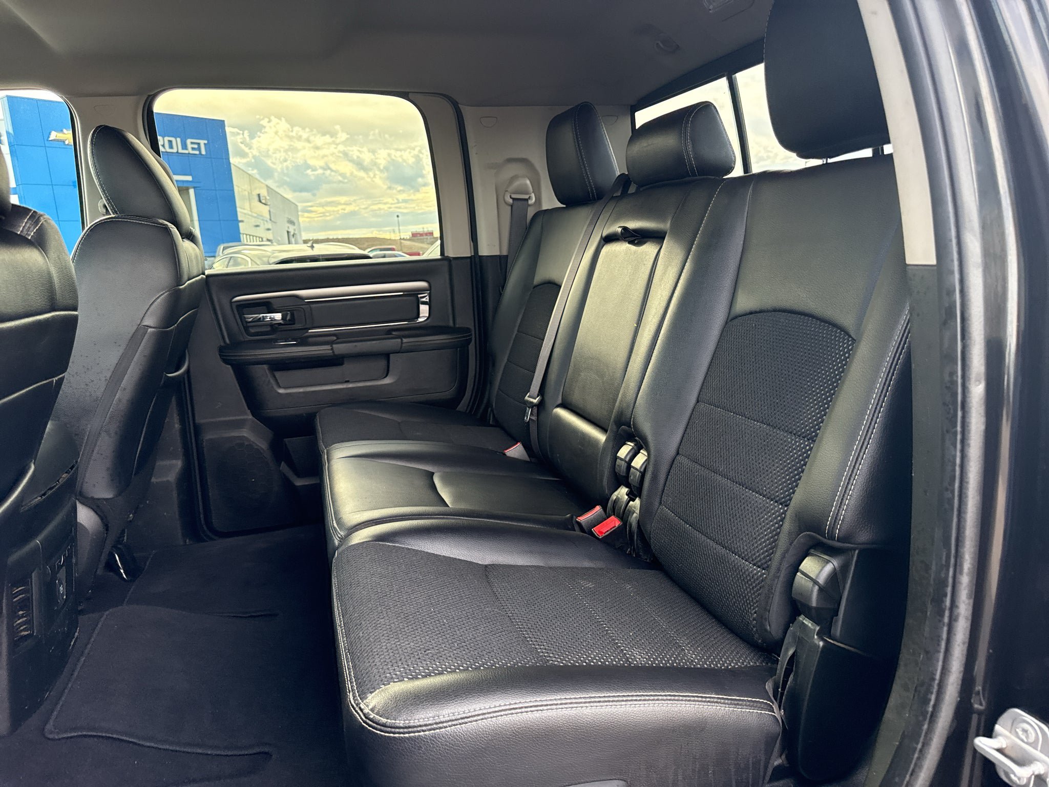 Used 2018 RAM 2500 Big Horn w/ Sport Appearance Group AWD/4WD image 18