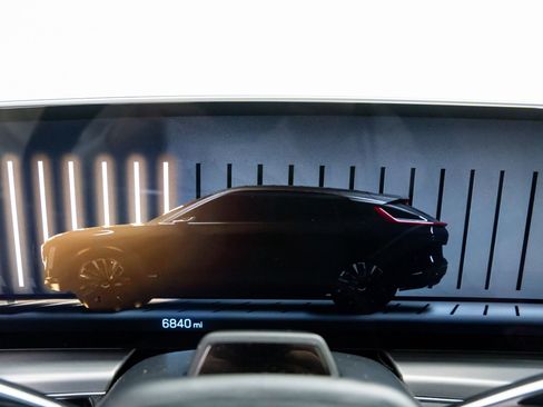 Certified 2024 Cadillac Lyriq Sport w/ Nappa Leather Package image 25