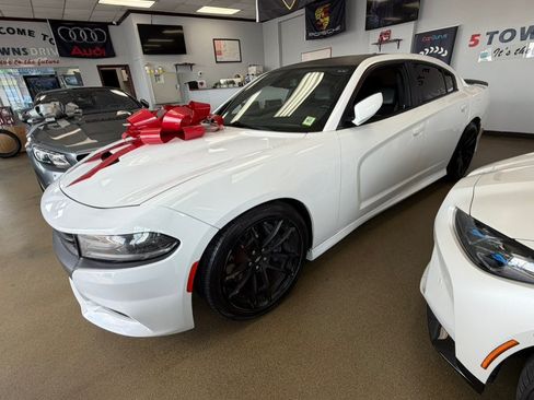 Used 2021 Dodge Charger Scat Pack RWD image 4