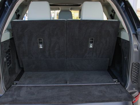 Used 2019 Land Rover Discovery HSE Luxury AWD/4WD image 28