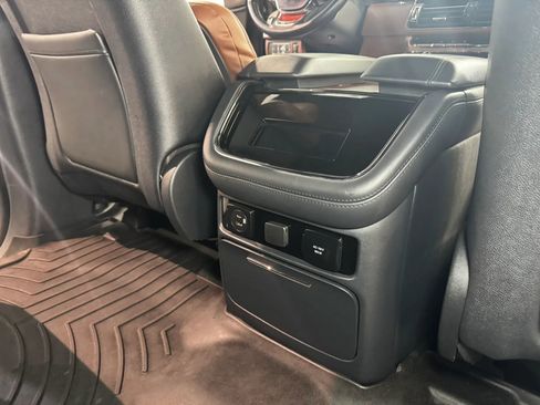 Used 2022 Lincoln Navigator L Reserve AWD/4WD image 18