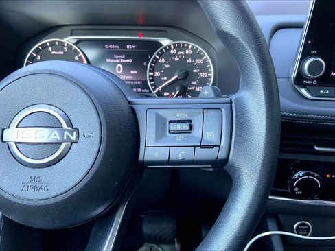 Used 2023 Nissan Rogue S FWD image 21