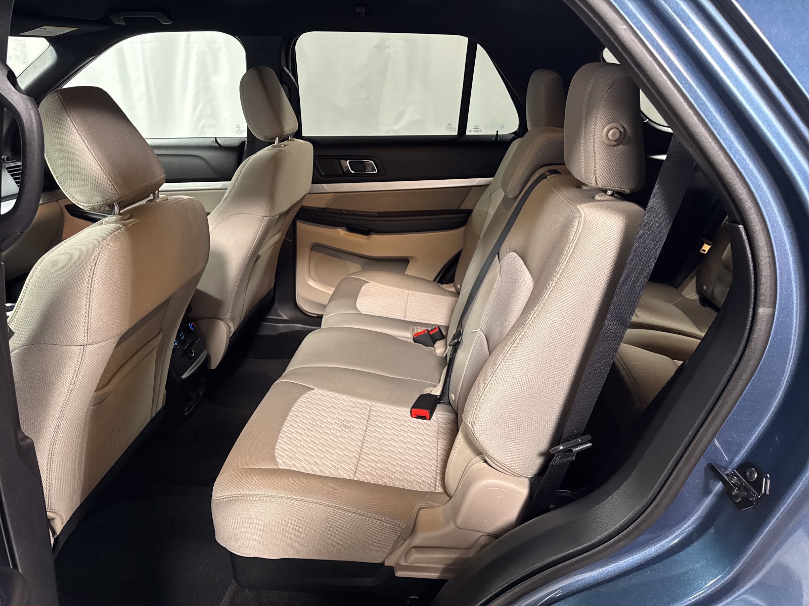 Used 2018 Ford Explorer 4WD image 5