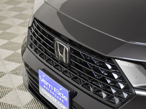 Used 2023 Honda Accord Sport image 11