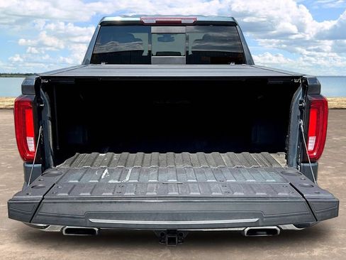 Used 2022 GMC Sierra 1500 SLT w/ SLT Premium Plus Package AWD/4WD image 9