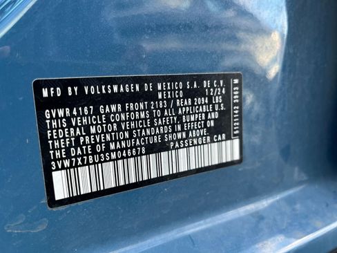 Used 2025 Volkswagen Jetta SE image 30