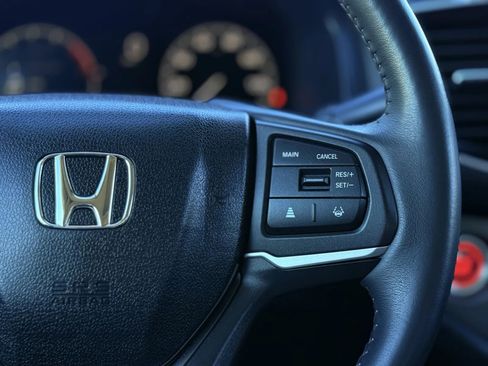 Used 2025 Honda Ridgeline RTL image 23