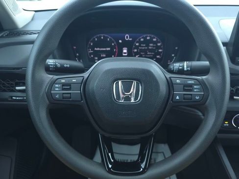 Certified 2025 Honda Accord SE image 25