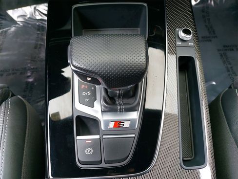 Used 2023 Audi SQ5 Prestige w/ Prestige Package image 29