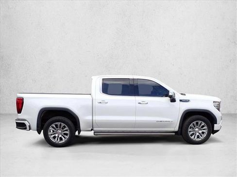 Used 2023 GMC Sierra 1500 Denali w/ Technology Package AWD/4WD image 14