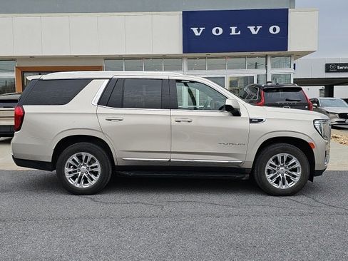 Used 2023 GMC Yukon SLT image 6