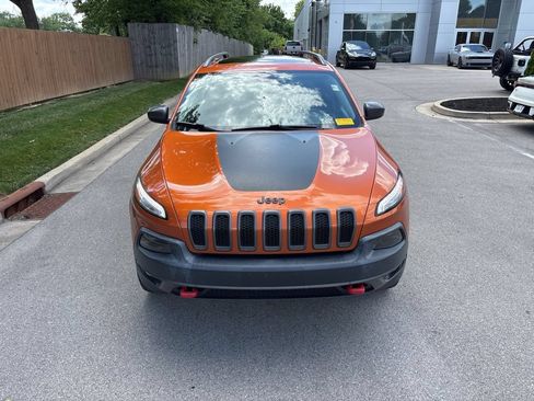 Used 2015 Jeep Cherokee Trailhawk w/ Comfort/Convenience Group AWD/4WD image 8