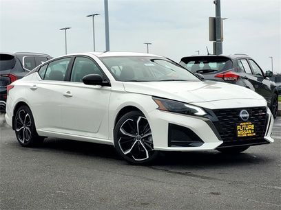 New 2025 Nissan Altima 2.5 SR w/ SR Premium Package