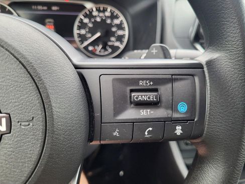 Used 2024 Nissan Rogue SV image 20