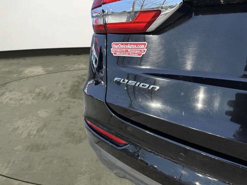 Used 2020 Ford Fusion SE image 22