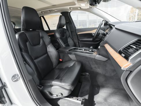 Used 2023 Volvo XC90 T8 Plus w/ Protection Package image 41