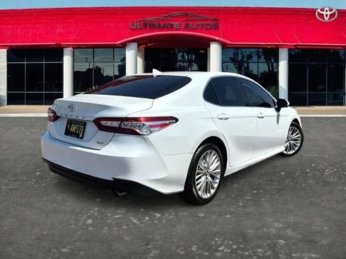 Used 2019 Toyota Camry XLE w/ Carpet Mat Package FWD image 3