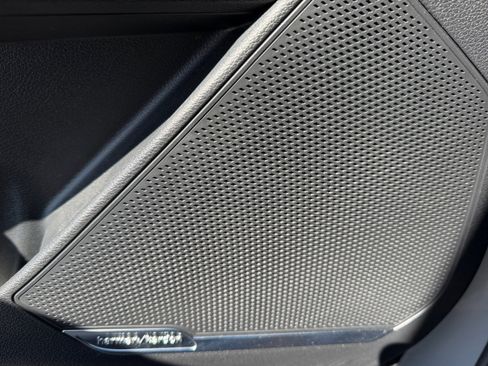 Used 2025 Kia Sportage SX image 27