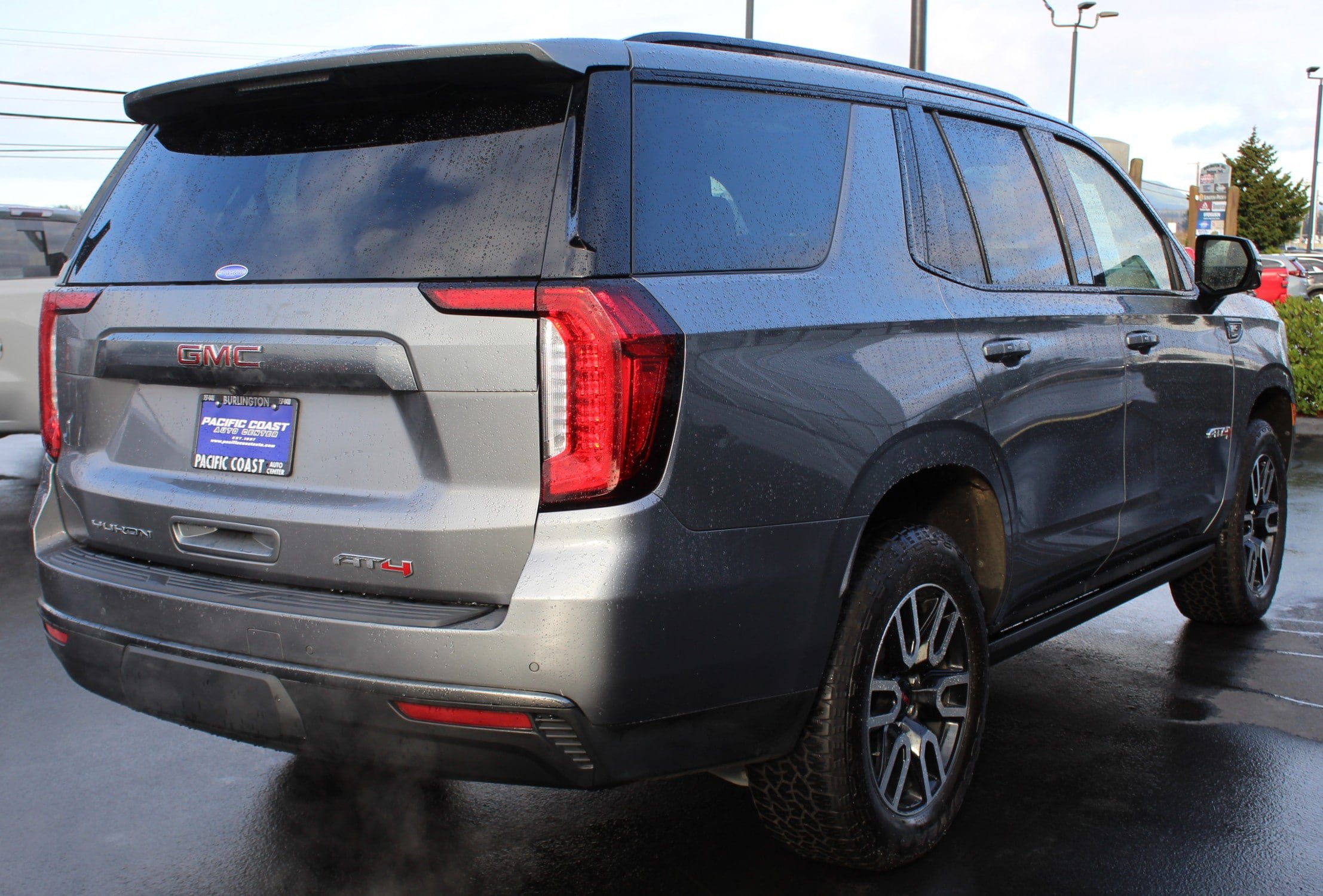 Used 2021 GMC Yukon AT4 w/ Rear Media and Nav Package AWD/4WD image 6
